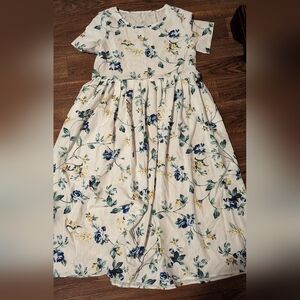 Summer Floral Polyester Dress. New Without Tags
